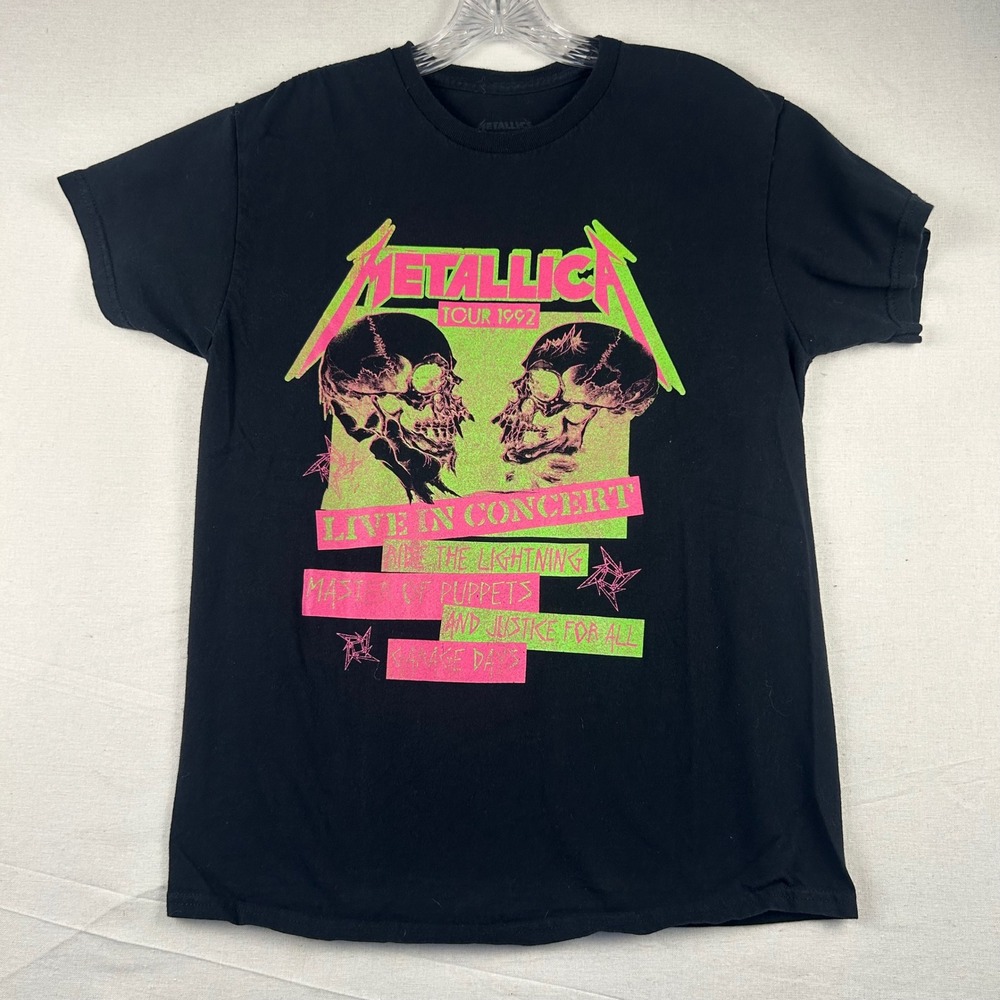 Metallica Tour 1992 Live In Concert Graphic T-Shirt Black Neon Skulls Medium